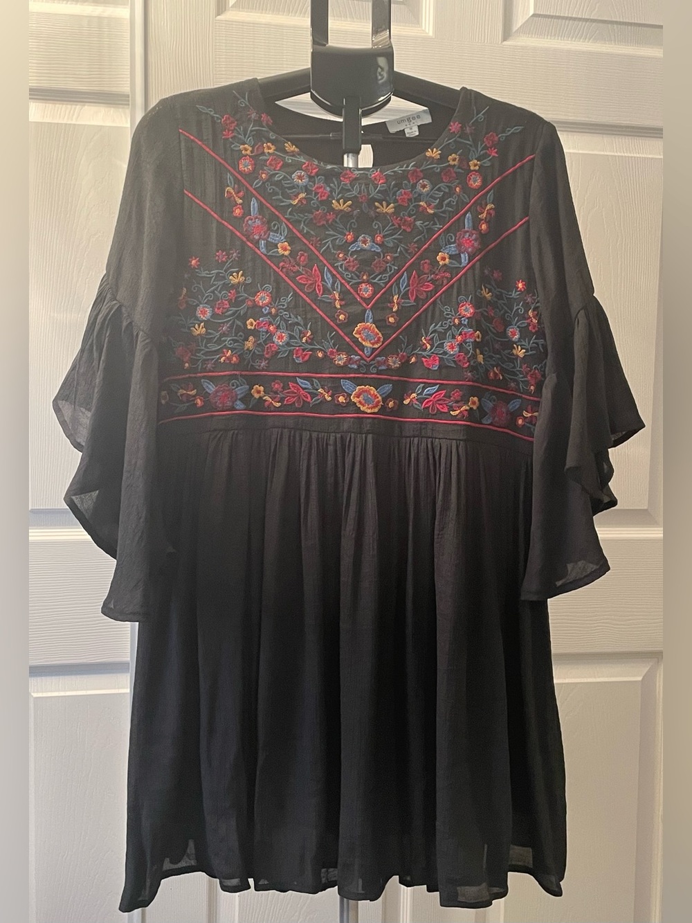 Umgee Black Embroidered Floral Flutter-Sleeve Tunic Dress